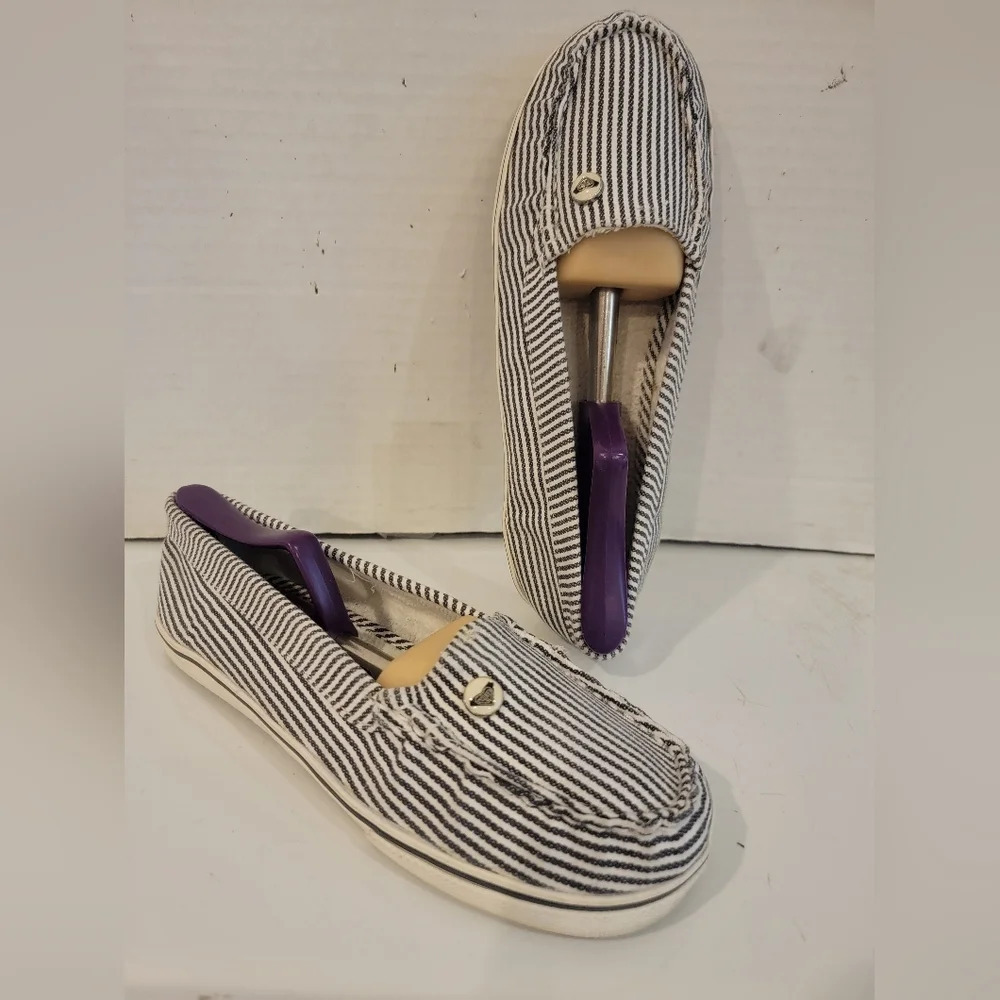 ROXY NAVY STRIPED SIDEWALK SURFERS